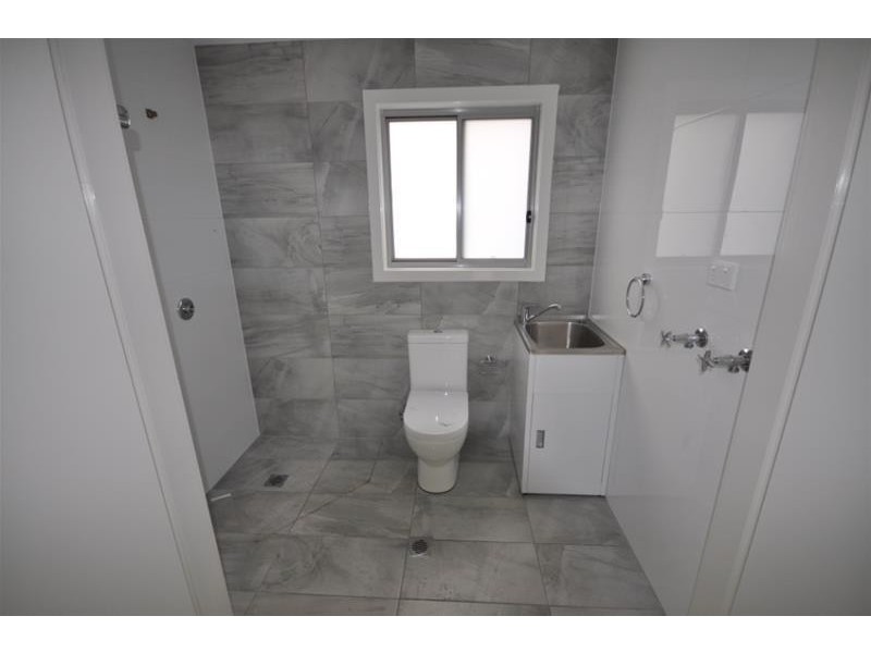 5 Queen Street, Guildford NSW 2161