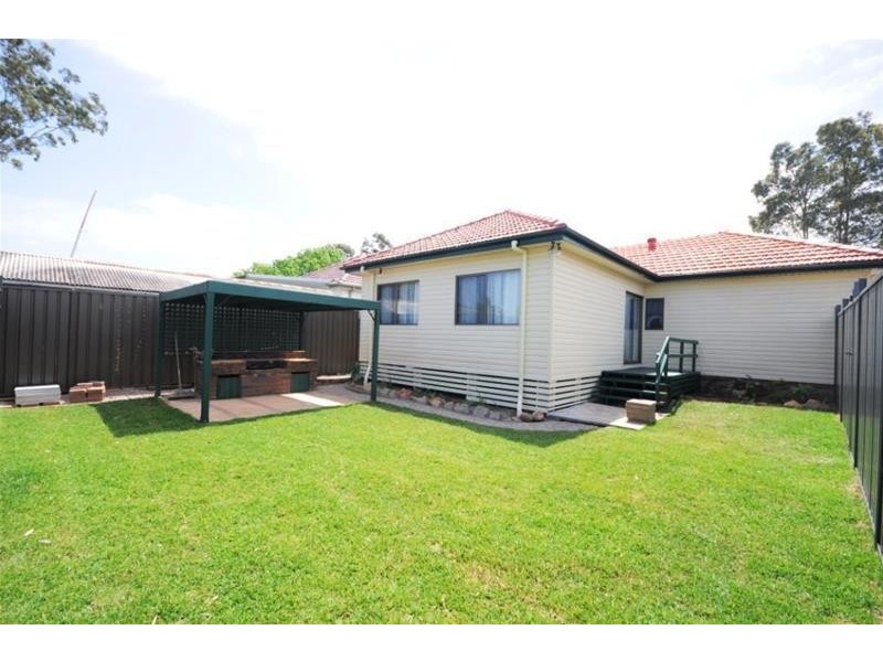 12 Lowana Avenue, Merrylands NSW 2160