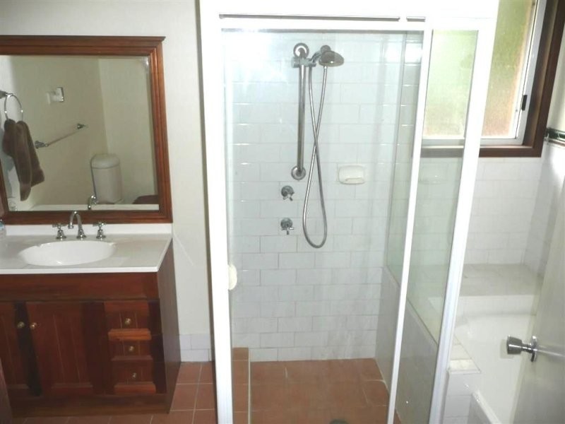 18 Clennam Avenue, Ambarvale NSW 2560