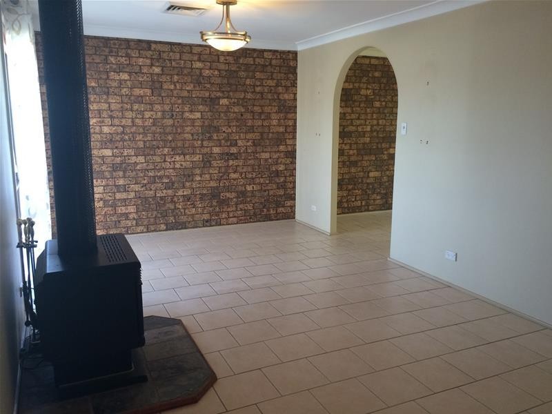 42 Wilson Crescent, Narellan NSW 2567