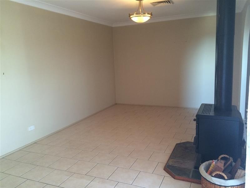 42 Wilson Crescent, Narellan NSW 2567