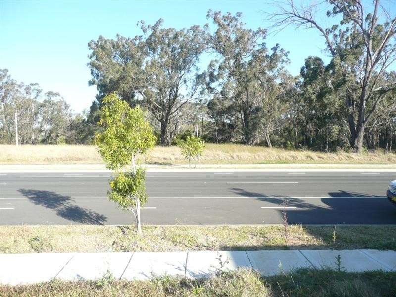 50 Hampshire Boulevard, Spring Farm NSW 2570