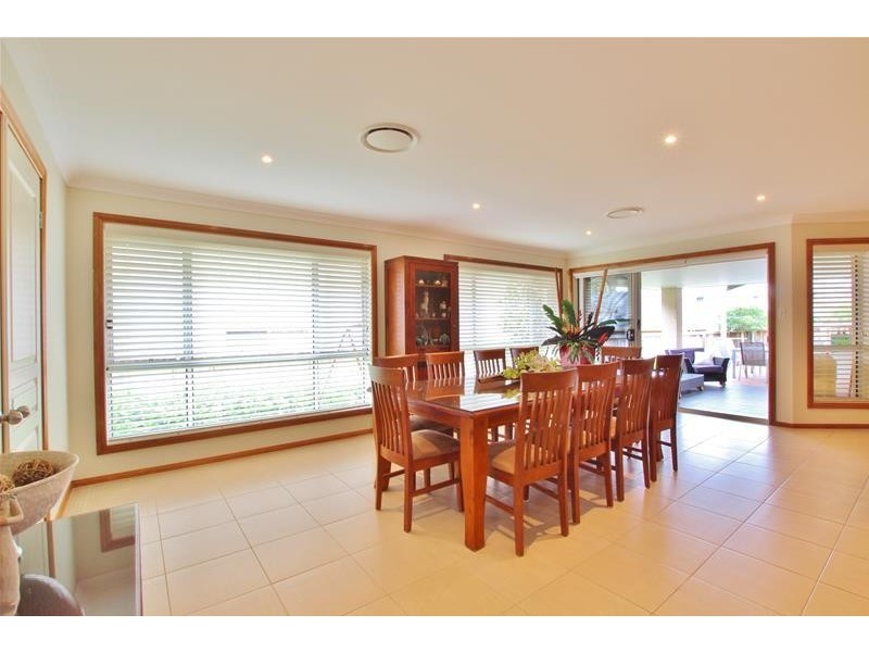 12 Rheinbergers Circuit, Elderslie NSW 2570