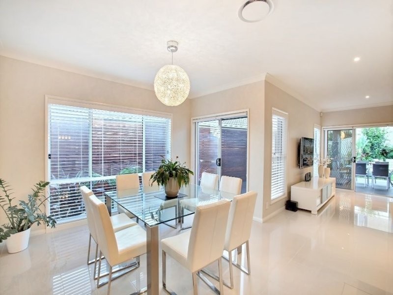 6 Goodenia Road, Mount Annan NSW 2567