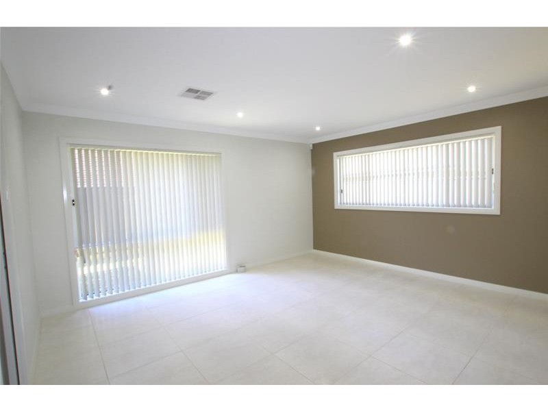 3234 Horsley Circuit, Oran Park NSW 2570