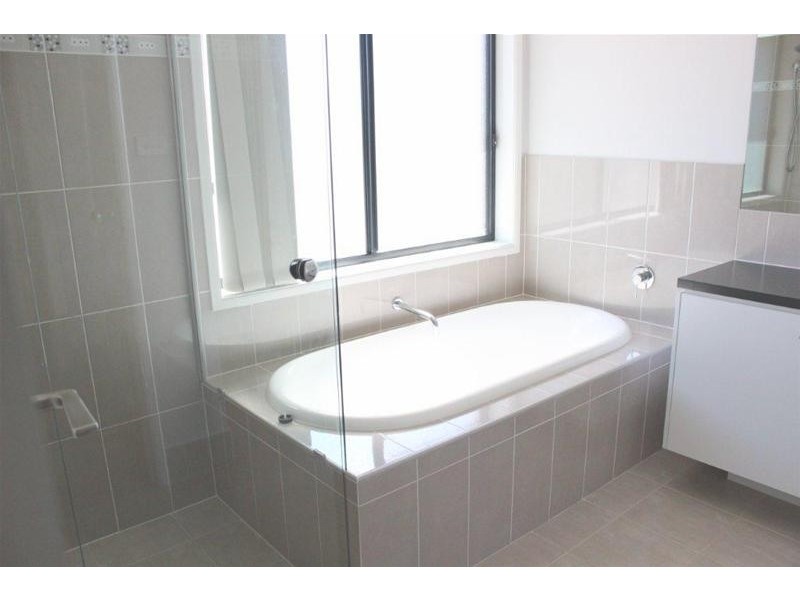 24 Seton Street, Oran Park NSW 2570