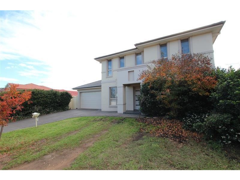 9 Oatley Circuit, Harrington Park NSW 2567