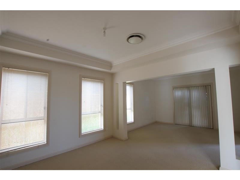 9 Oatley Circuit, Harrington Park NSW 2567