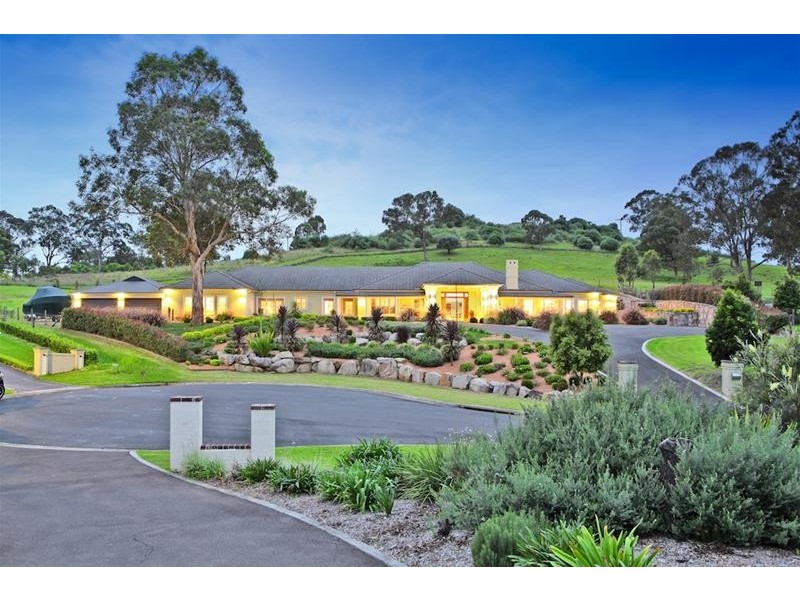 9 The Glade, Kirkham NSW 2570