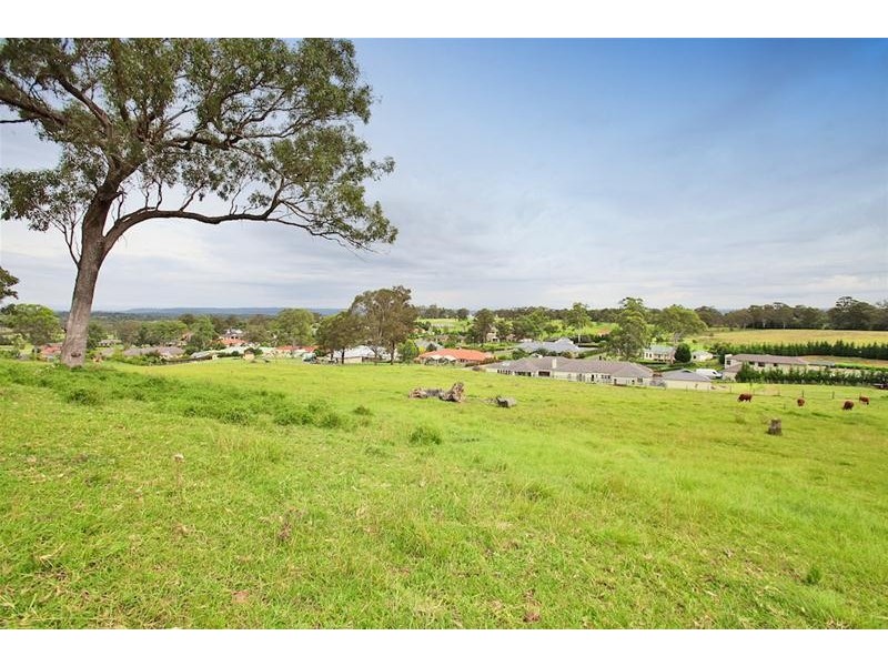 9 The Glade, Kirkham NSW 2570