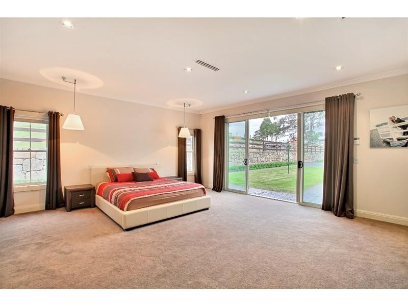 9 The Glade, Kirkham NSW 2570
