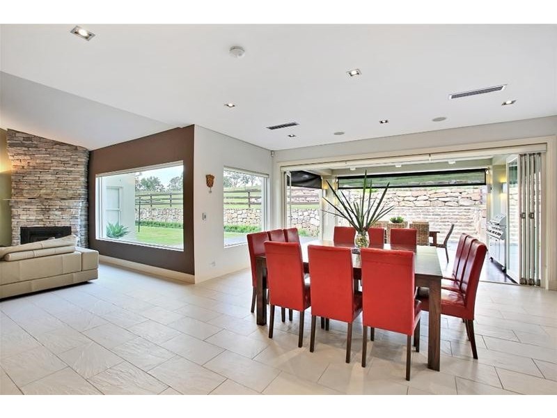 9 The Glade, Kirkham NSW 2570