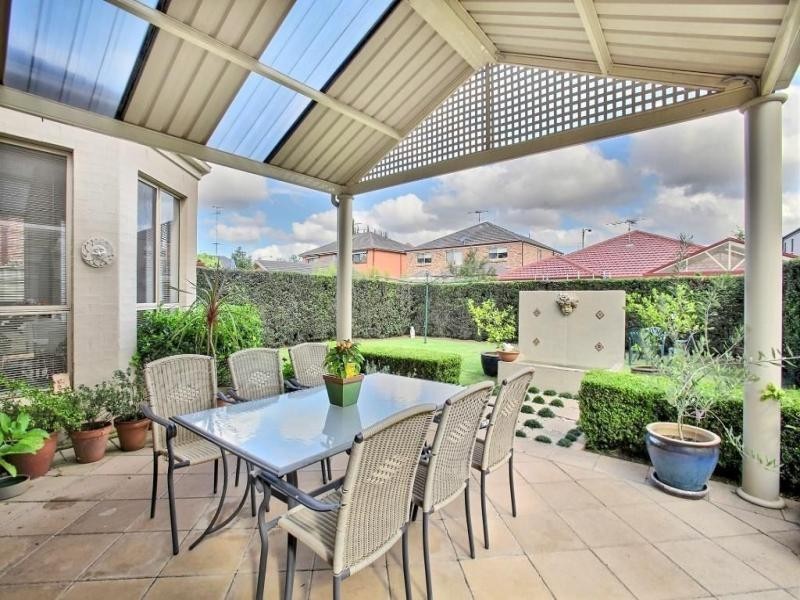 16 Hickson Circuit, Harrington Park NSW 2567