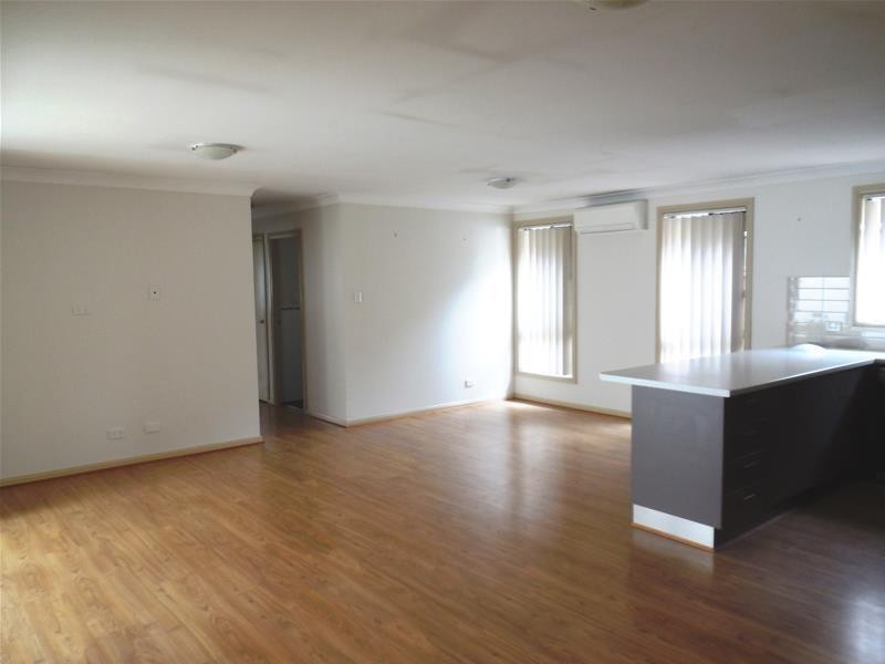 31 Swansona Avenue, Mount Annan NSW 2567