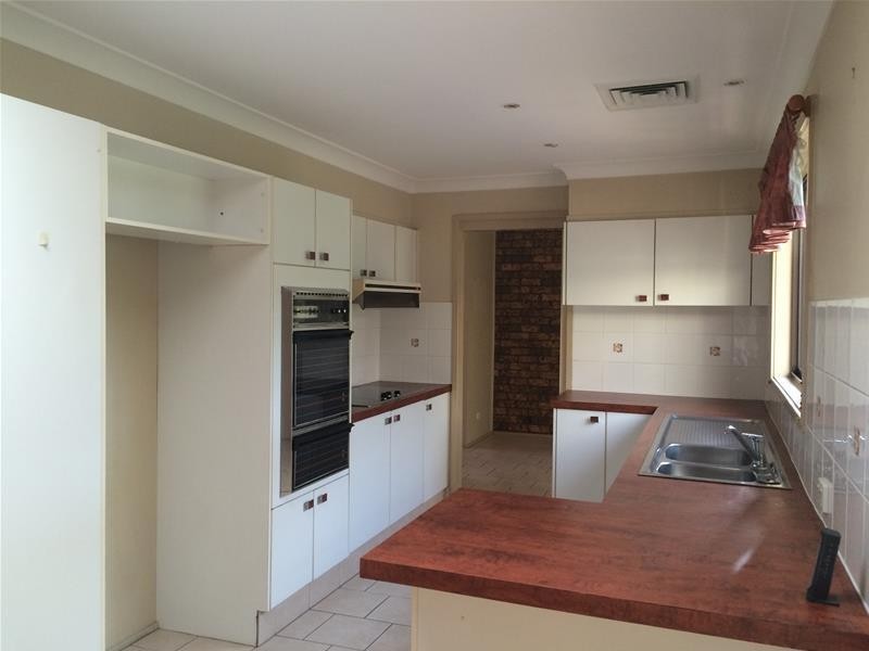 42 Wilson Crescent, Narellan NSW 2567