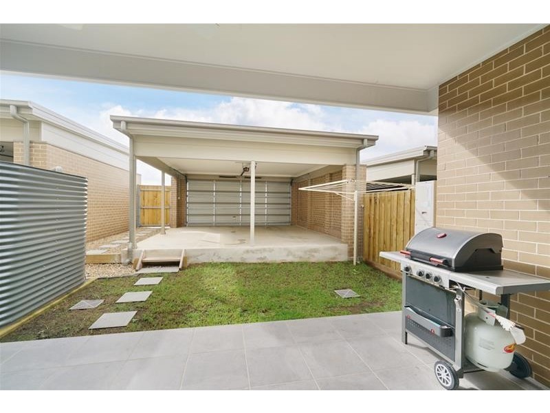 104 Liz Kernohan Drive, Elderslie NSW 2570