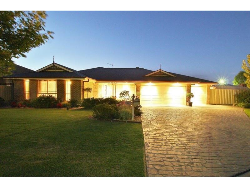 4 Chelsea Court, Harrington Park NSW 2567