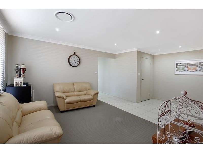 15 Marshall Avenue, Spring Farm NSW 2570