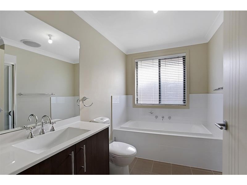 15 Marshall Avenue, Spring Farm NSW 2570