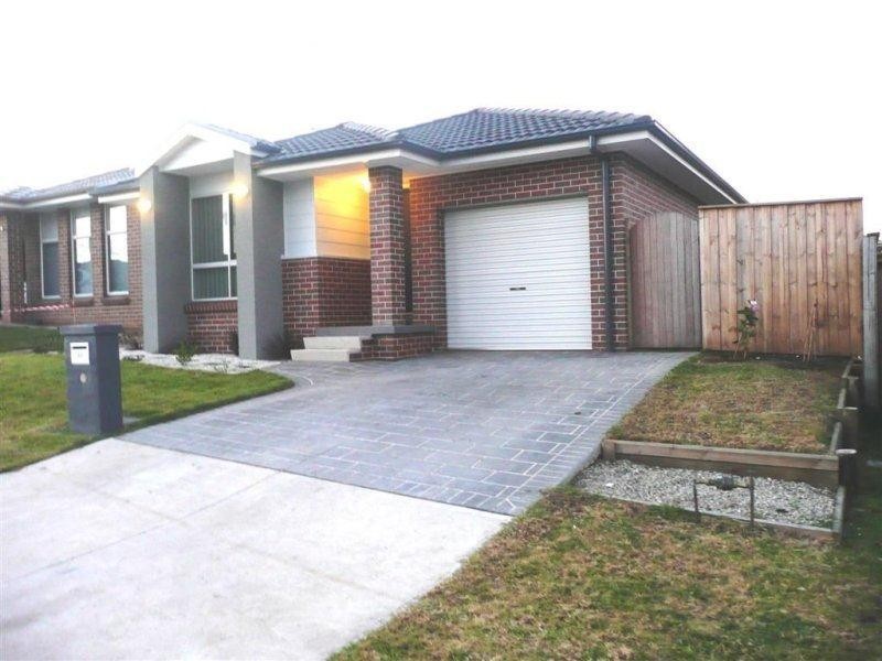 10 Delaware Street, Spring Farm NSW 2570