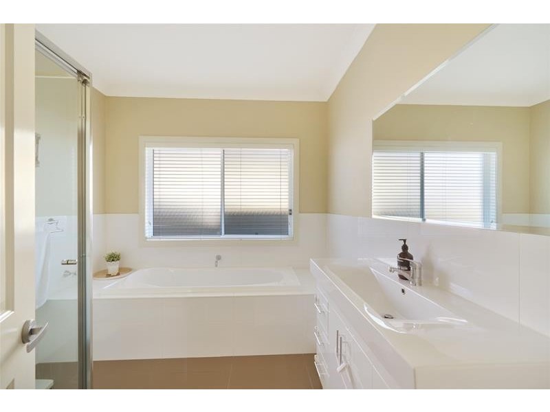 24 Bradley Drive, Harrington Park NSW 2567