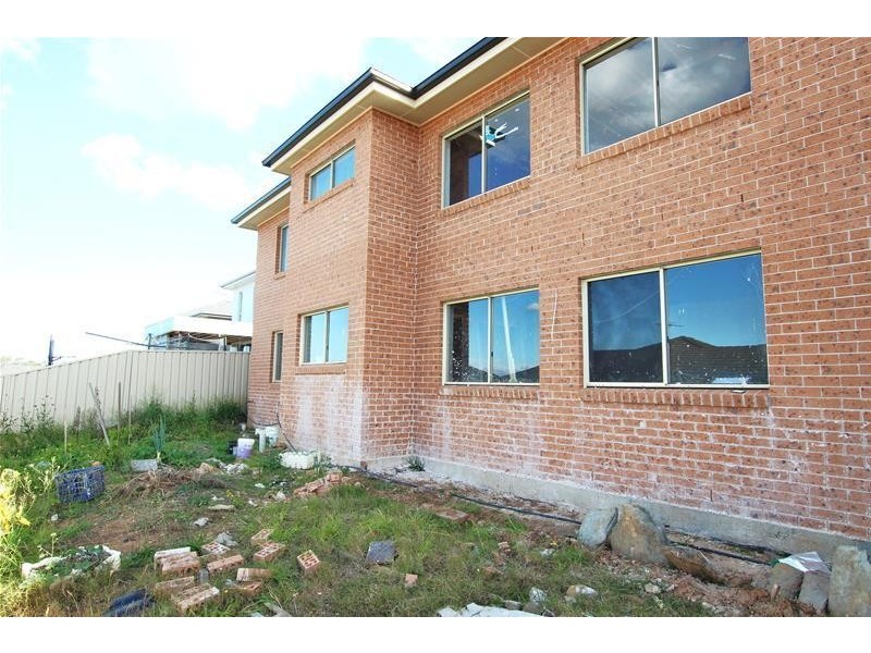 52 Moyengully Avenue, Mount Annan NSW 2567