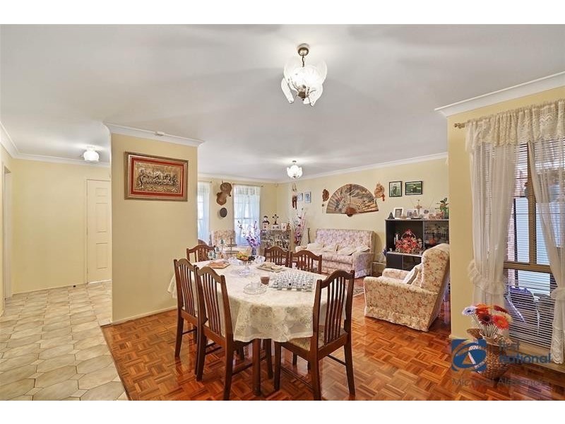 2 Azalea Place, Macquarie Fields NSW 2564