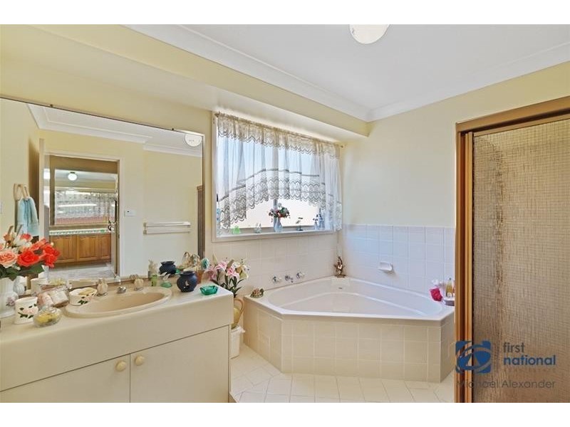 2 Azalea Place, Macquarie Fields NSW 2564