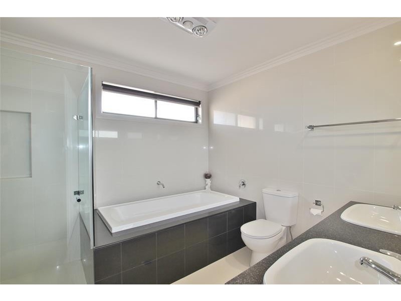34 Woodgrove Avenue, Harrington Park NSW 2567