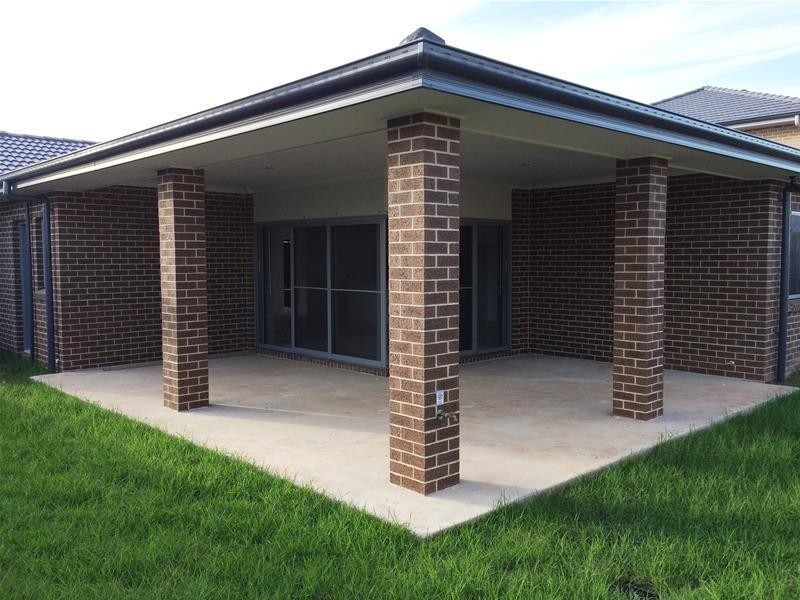 16 Rose Street, Oran Park NSW 2570