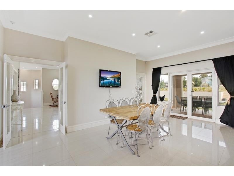 2 Yewens Circuit, Grasmere NSW 2570