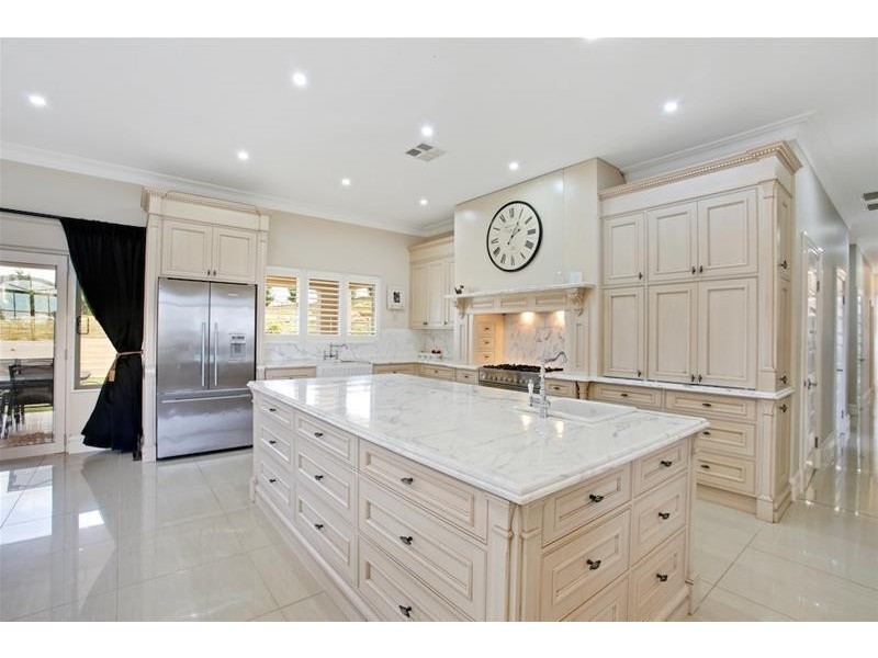 2 Yewens Circuit, Grasmere NSW 2570