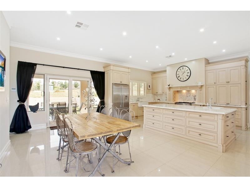 2 Yewens Circuit, Grasmere NSW 2570