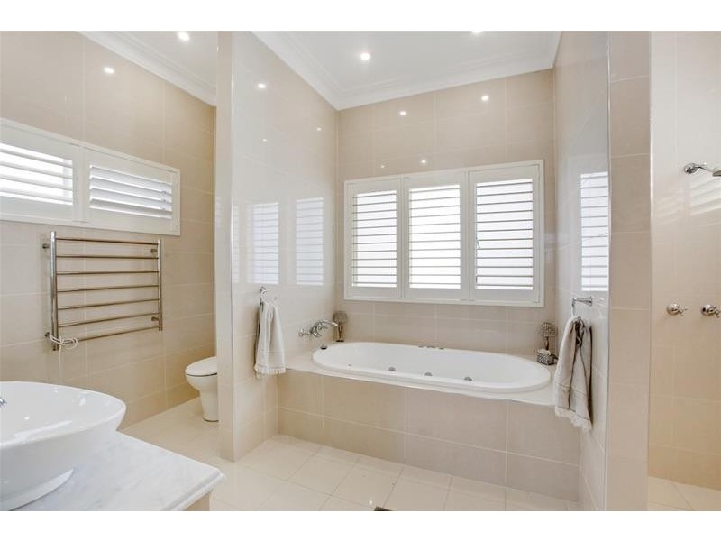 2 Yewens Circuit, Grasmere NSW 2570