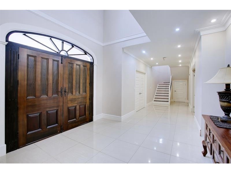 2 Yewens Circuit, Grasmere NSW 2570