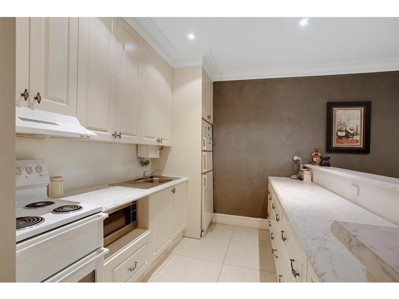 2 Yewens Circuit, Grasmere NSW 2570