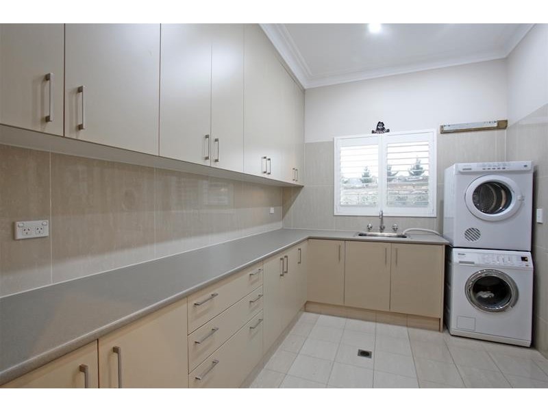 2 Yewens Circuit, Grasmere NSW 2570