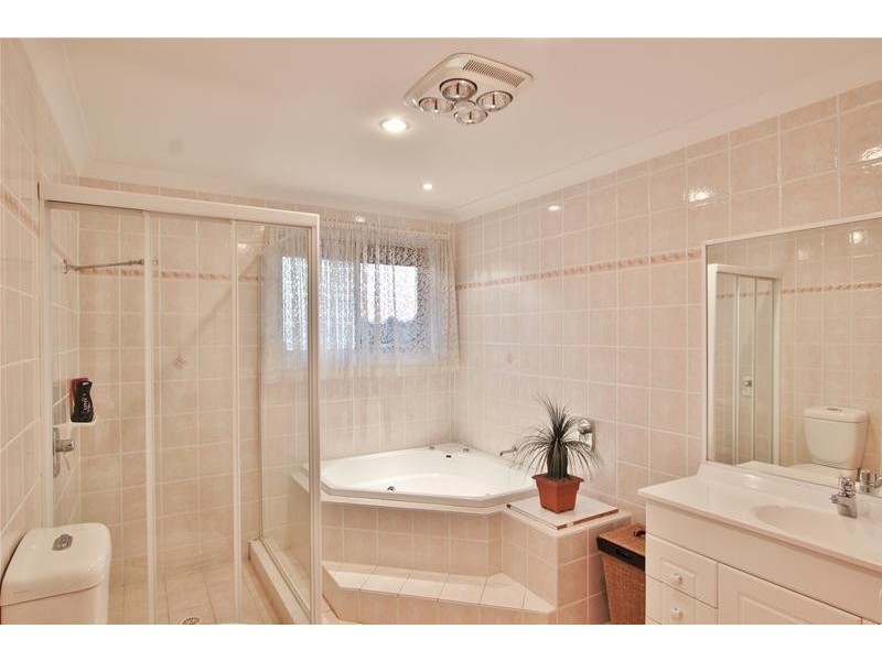 32 Fairwater Drive, Harrington Park NSW 2567