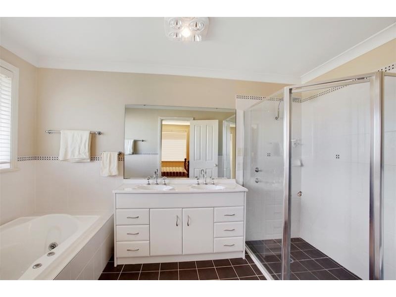 14 Endeavour Circuit, Harrington Park NSW 2567