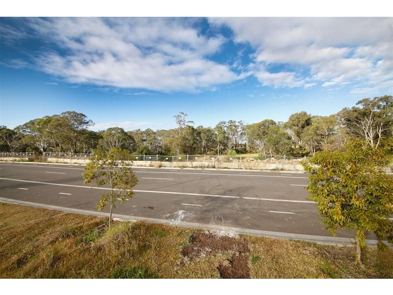 2306 Hampshire Boulevard, Spring Farm NSW 2570