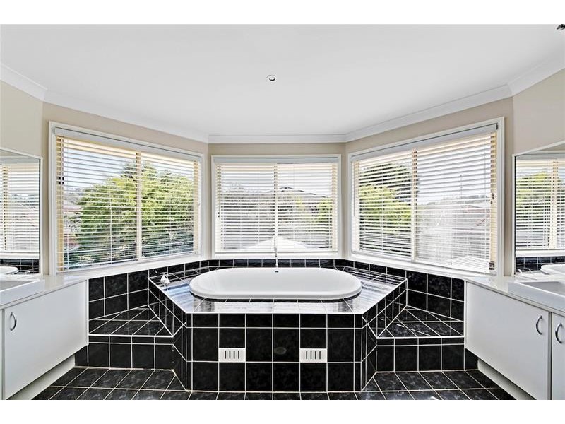 46 Lakeland Circuit, Harrington Park NSW 2567