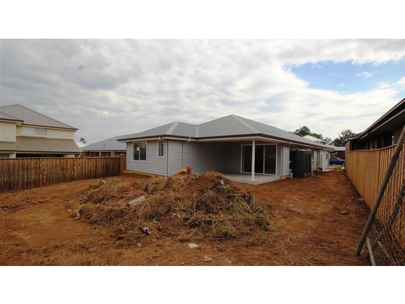 4 Loudon Crescent, Cobbitty NSW 2570