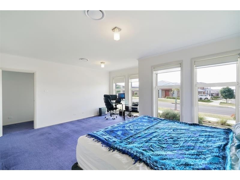 13 Tander Street, Oran Park NSW 2570