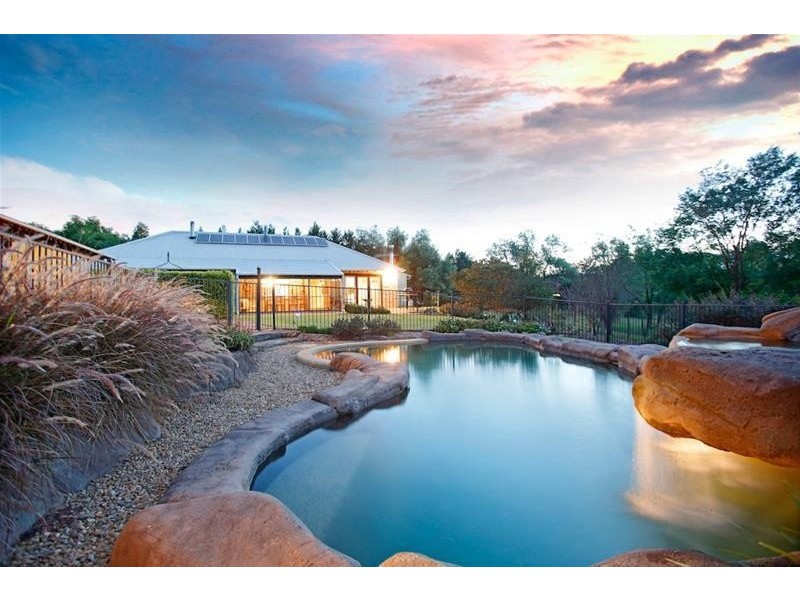 152 The Old Oaks Road, Grasmere NSW 2570