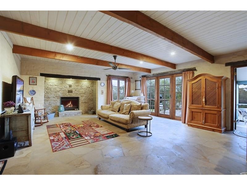 152 The Old Oaks Road, Grasmere NSW 2570