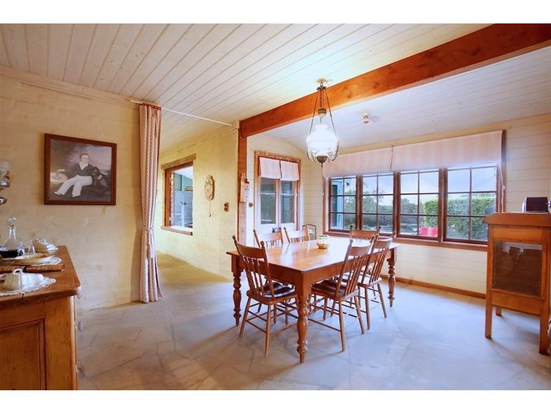 152 The Old Oaks Road, Grasmere NSW 2570