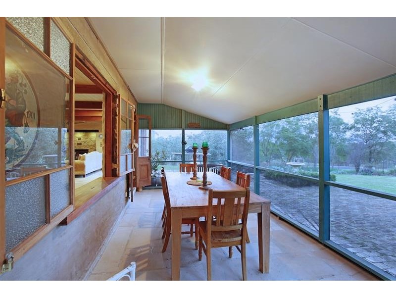 152 The Old Oaks Road, Grasmere NSW 2570