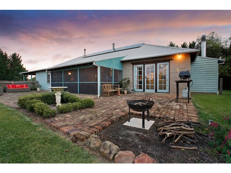 152 The Old Oaks Road, Grasmere NSW 2570