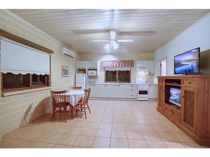 152 The Old Oaks Road, Grasmere NSW 2570