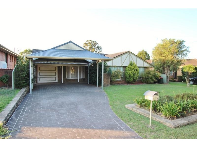 13 Larnach Place, Elderslie NSW 2570